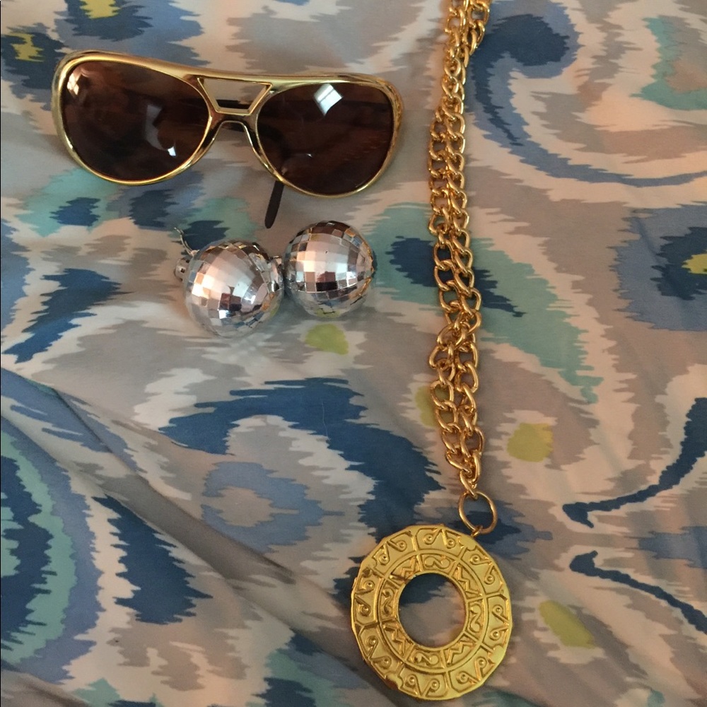 70’s Accessories - Perfect For Halloween!